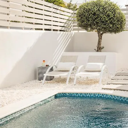 Pebble Summer House *